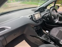 USED 2019 69 PEUGEOT 2008 1.2 PURETECH S/S ALLURE PREMIUM 5d 109 BHP STUNNING 'LTD ALLURE PREMIUM EDITION' PEUGEOT 2008 WITH SAT NAV, NERA BLACK METALLIC, HUGE SPECIFICATION/HUGE SAVING ON LIST PRICE WHEN NEW !!!!  1 OWNER FROM BRAND NEW HAVING COVERED ONLY 3,355 MILES. WHY BUY NEW ????