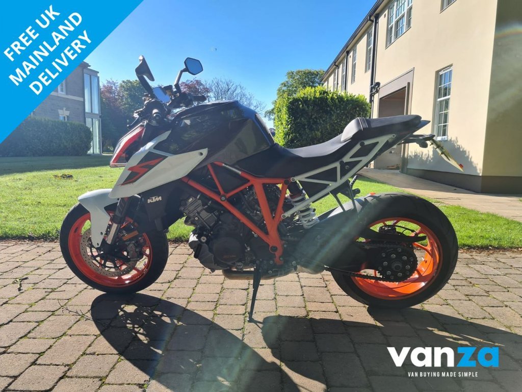 View our KTM 1290 SUPERDUKE R
