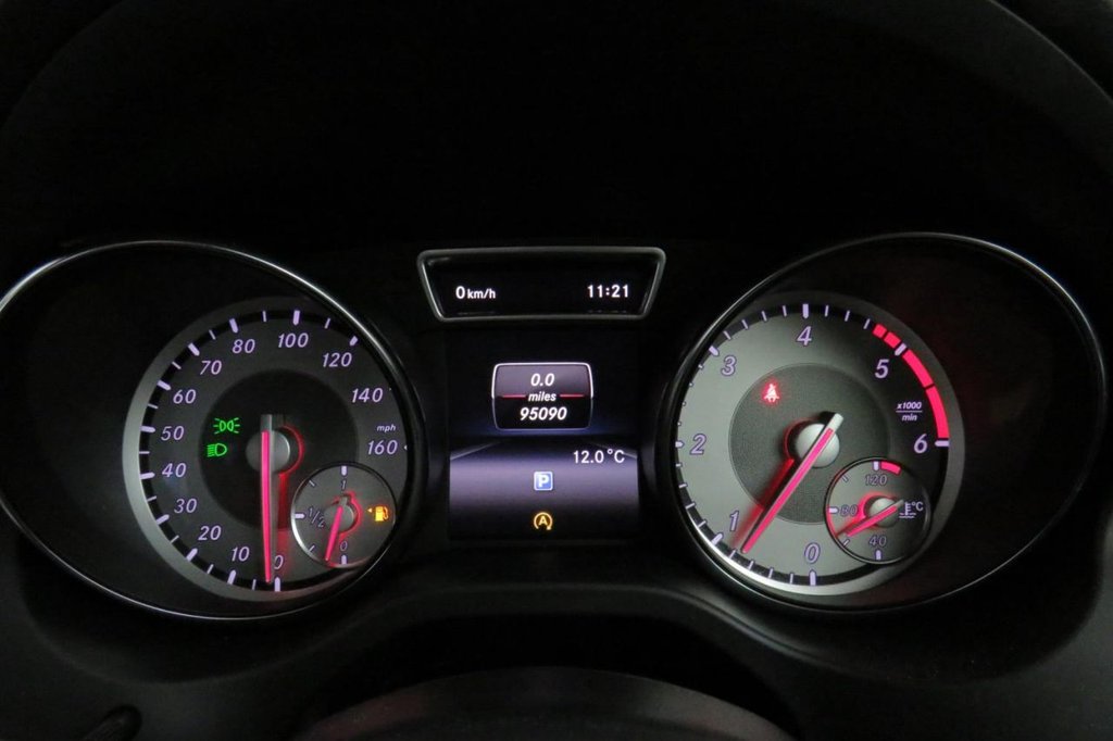 USED 2015 65 MERCEDES-BENZ CLA 2.1 CLA200 CDI SPORT 4d 136 BHP 