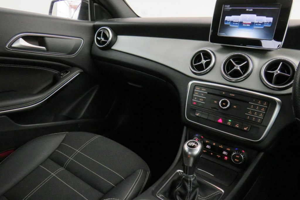 USED 2015 65 MERCEDES-BENZ CLA 2.1 CLA200 CDI SPORT 4d 136 BHP 