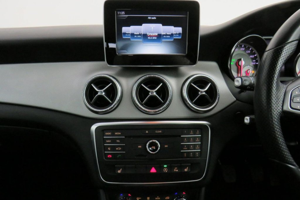 USED 2015 65 MERCEDES-BENZ CLA 2.1 CLA200 CDI SPORT 4d 136 BHP 