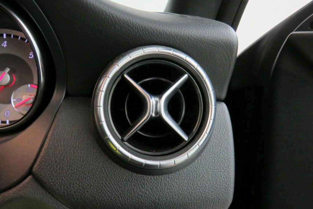 USED 2015 65 MERCEDES-BENZ CLA 2.1 CLA200 CDI SPORT 4d 136 BHP 