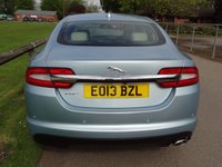 USED 2013 13 JAGUAR XF 2.2 D LUXURY 4d 200 BHP METALLIC CRYSTAL BLUE WITH A MERE 77000 MILES STUNNING COLOUR COMBINATION