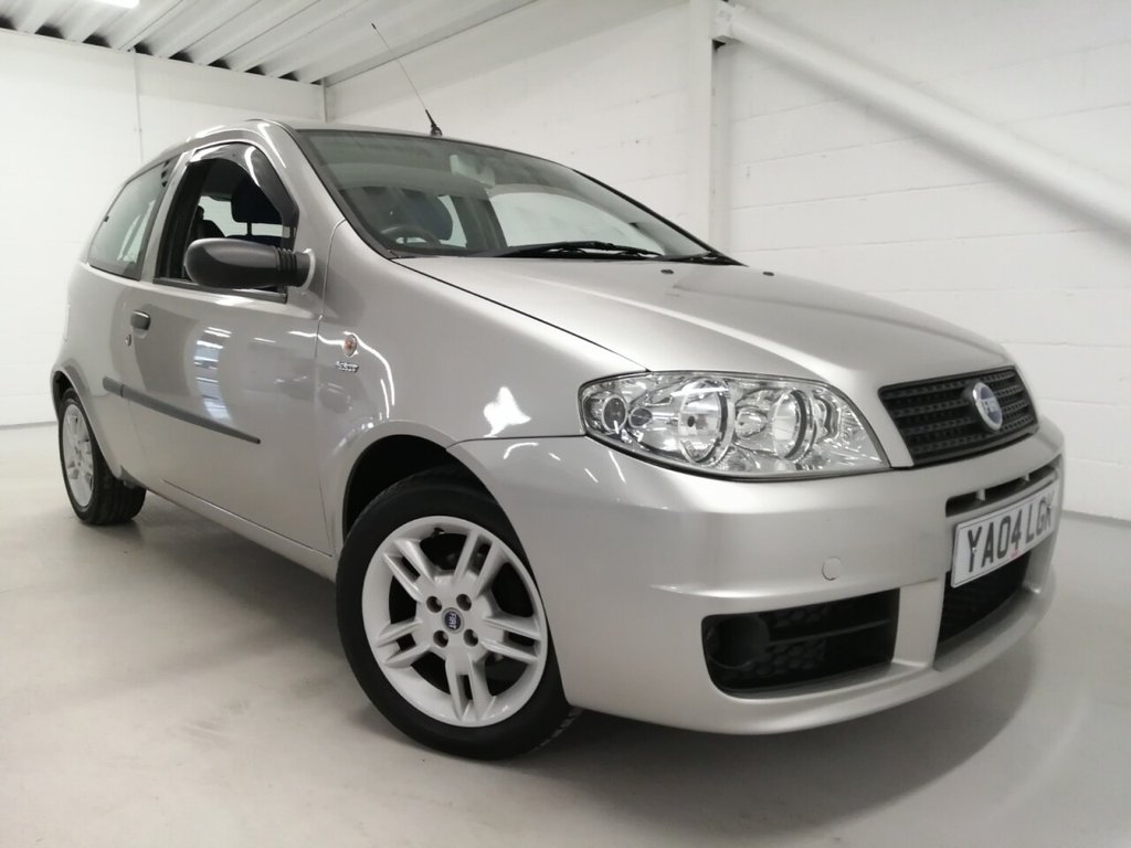 View our FIAT PUNTO