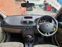 USED 2006 56 RENAULT CLIO 1.6 EXPRESSION 16V 5d 111 BHP VERY LOW MILES