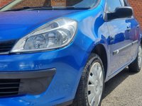 USED 2006 56 RENAULT CLIO 1.6 EXPRESSION 16V 5d 111 BHP VERY LOW MILES