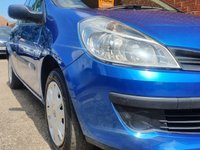 USED 2006 56 RENAULT CLIO 1.6 EXPRESSION 16V 5d 111 BHP VERY LOW MILES