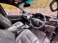 USED 2019 19 TOYOTA HI-LUX 2.4 INVINCIBLE X 4WD D-4D DCB 4d AUTO 147 BHP 