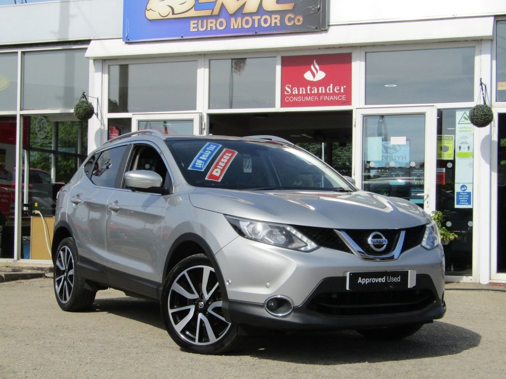 View our NISSAN QASHQAI