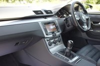 USED 2015 65 VOLKSWAGEN CC 2.0 R LINE TDI BLUEMOTION TECHNOLOGY 4d 148 BHP FULL SERVICE&pound; HISTORY! SAT NAV! DAB! BLUETOOTH! AIR CON!