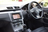 USED 2015 65 VOLKSWAGEN CC 2.0 R LINE TDI BLUEMOTION TECHNOLOGY 4d 148 BHP FULL SERVICE&pound; HISTORY! SAT NAV! DAB! BLUETOOTH! AIR CON!
