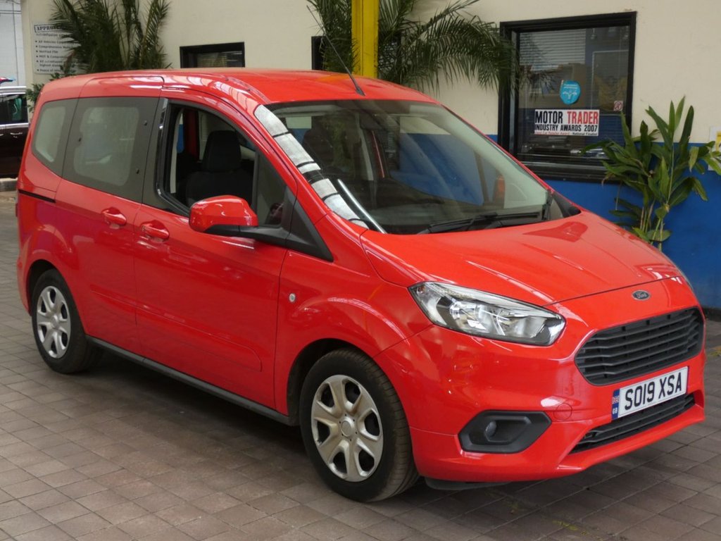 View our FORD TOURNEO COURIER