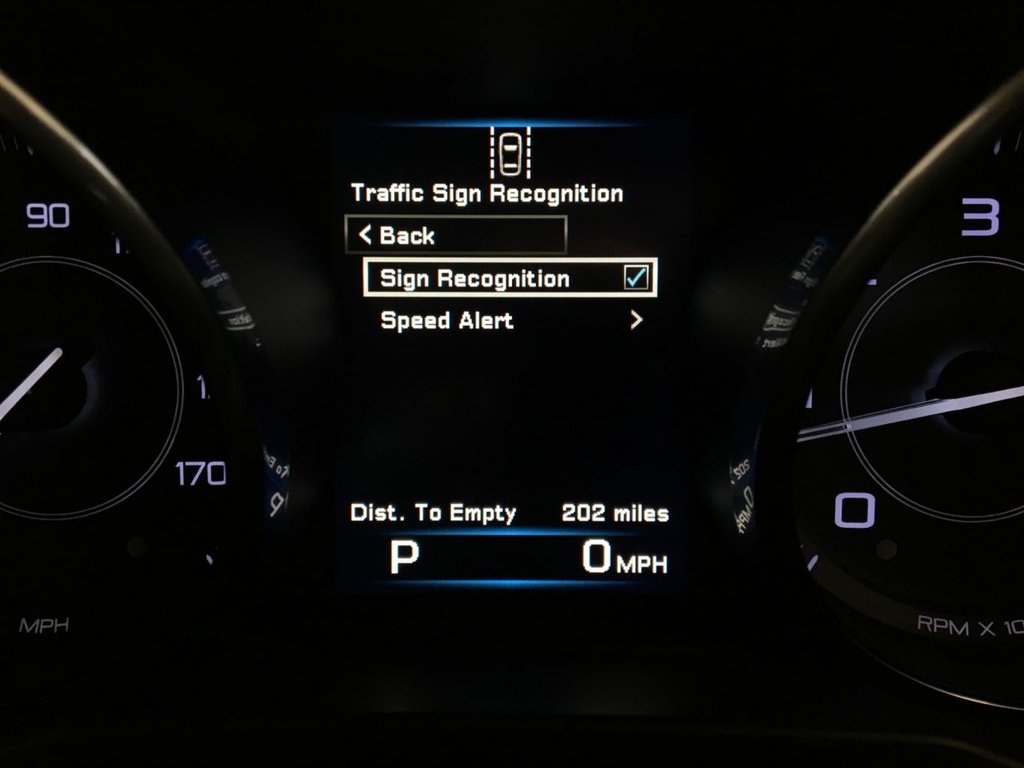 USED 2016 66 JAGUAR XE 2.0 PRESTIGE 4d 161 BHP 