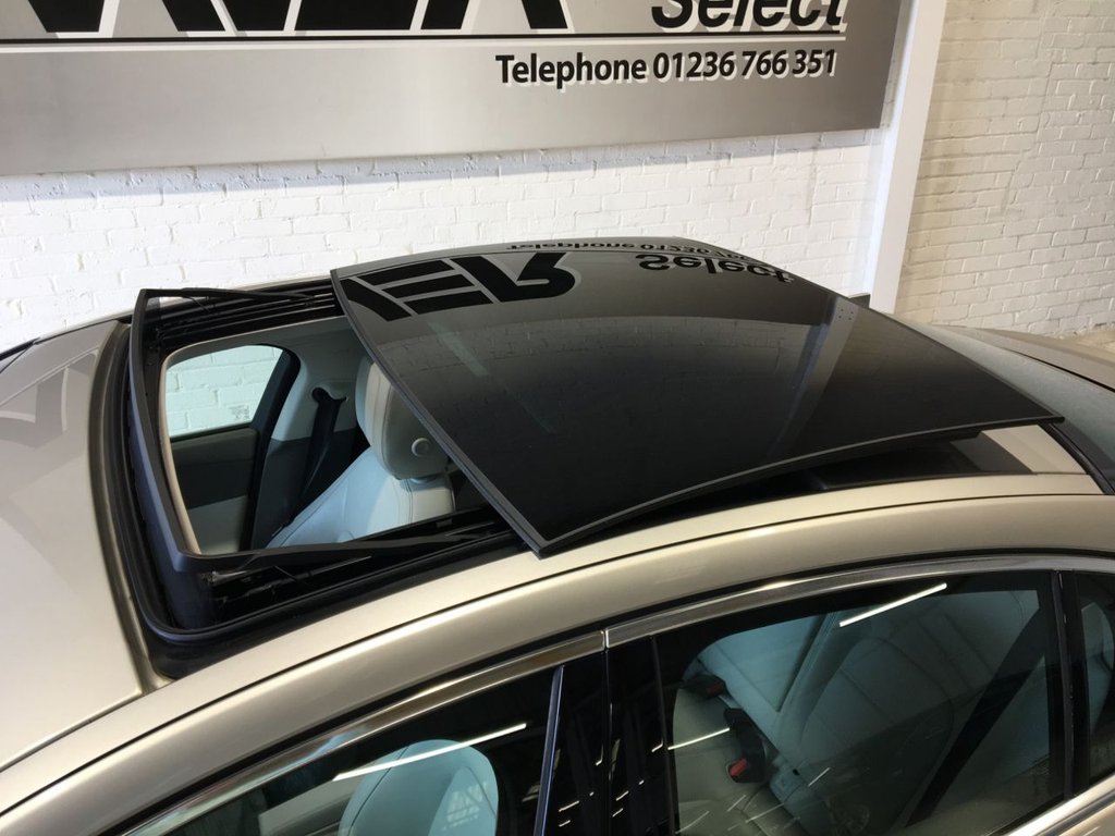 USED 2016 66 JAGUAR XE 2.0 PRESTIGE 4d 161 BHP 