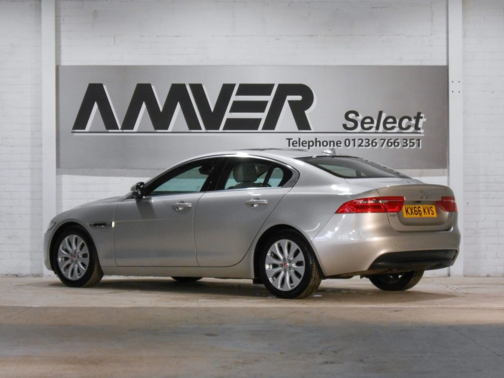 USED 2016 66 JAGUAR XE 2.0 PRESTIGE 4d 161 BHP 