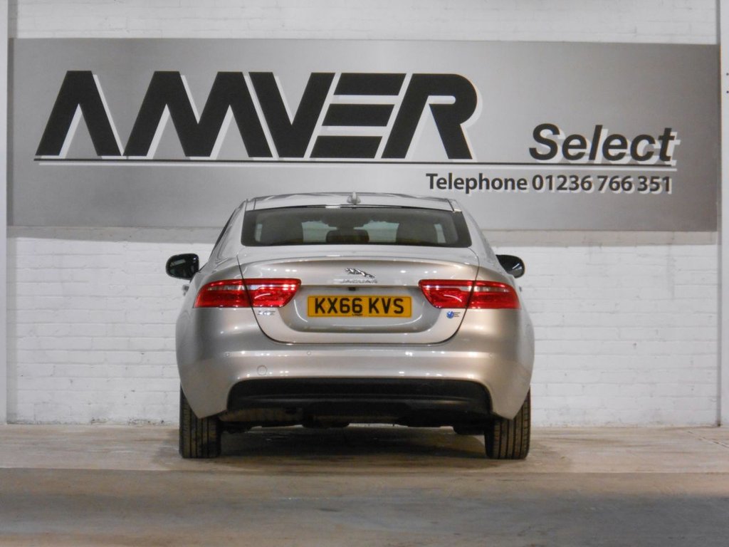 USED 2016 66 JAGUAR XE 2.0 PRESTIGE 4d 161 BHP 