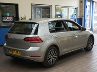 USED 2018 67 VOLKSWAGEN GOLF 1.4 SE NAVIGATION TSI BLUEMOTION TECHNOLOGY 5d 124 BHP SAT NAV GENUINE LOW MILEAGE