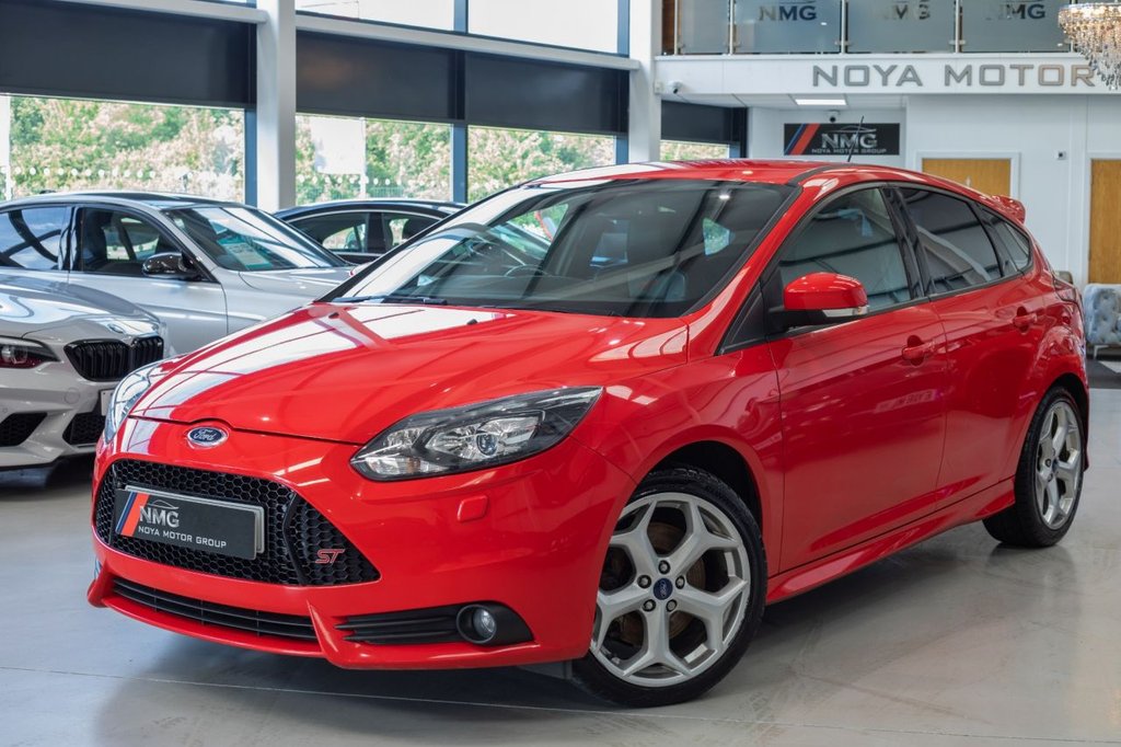 View our FORD FOCUS