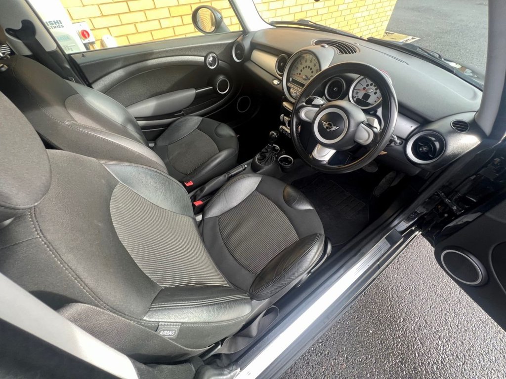 USED 2009 59 MINI CLUBMAN COOPER // AUTOMATIC // 5d // 1.6 118 BHP // px swap 