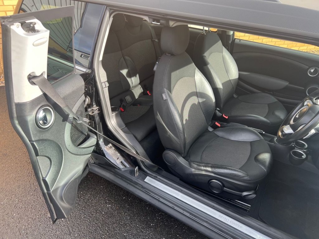 USED 2009 59 MINI CLUBMAN COOPER // AUTOMATIC // 5d // 1.6 118 BHP // px swap 
