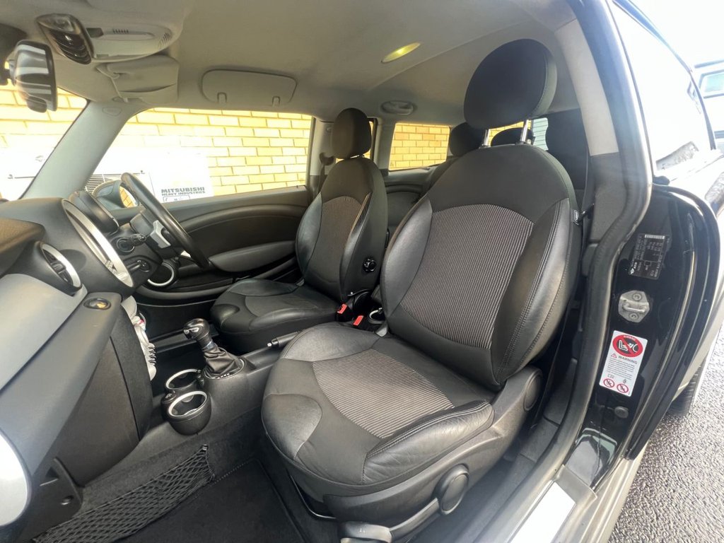 USED 2009 59 MINI CLUBMAN COOPER // AUTOMATIC // 5d // 1.6 118 BHP // px swap 