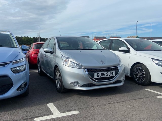 View our PEUGEOT 208