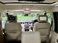 USED 2015 65 LAND ROVER DISCOVERY 3.0 SDV6 HSE LUXURY 5d AUTO 255 BHP //ULEZ COMPLIANT//2 PRIVATE OWNERS //ONLY 56,200 MILES//TV//7-SEATER//REAR CAMERA//X3 SUNROOFS CREAM FULL LEATHER//REAR CAMERAS//X3 SUNROOFS//REAR TV ENTERTAINMENT