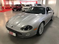 USED 2004 K JAGUAR XKR 4.2 XKR COUPE 2d 400 BHP * CLIMATE CONTROL * PARKING SENSORS * LEATHER TRIM * 20 INCH ALLOY WHEELS ** MOT MAY 2022 * 13 SERVICES *