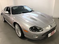 USED 2004 K JAGUAR XKR 4.2 XKR COUPE 2d 400 BHP * CLIMATE CONTROL * PARKING SENSORS * LEATHER TRIM * 20 INCH ALLOY WHEELS ** MOT MAY 2022 * 13 SERVICES *