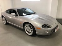 USED 2004 K JAGUAR XKR 4.2 XKR COUPE 2d 400 BHP * CLIMATE CONTROL * PARKING SENSORS * LEATHER TRIM * 20 INCH ALLOY WHEELS ** MOT MAY 2022 * 13 SERVICES *