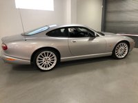 USED 2004 K JAGUAR XKR 4.2 XKR COUPE 2d 400 BHP * CLIMATE CONTROL * PARKING SENSORS * LEATHER TRIM * 20 INCH ALLOY WHEELS ** MOT MAY 2022 * 13 SERVICES *