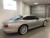 USED 2004 K JAGUAR XKR 4.2 XKR COUPE 2d 400 BHP * CLIMATE CONTROL * PARKING SENSORS * LEATHER TRIM * 20 INCH ALLOY WHEELS ** MOT MAY 2022 * 13 SERVICES *