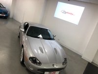 USED 2004 K JAGUAR XKR 4.2 XKR COUPE 2d 400 BHP * CLIMATE CONTROL * PARKING SENSORS * LEATHER TRIM * 20 INCH ALLOY WHEELS ** MOT MAY 2022 * 13 SERVICES *