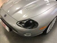 USED 2004 K JAGUAR XKR 4.2 XKR COUPE 2d 400 BHP * CLIMATE CONTROL * PARKING SENSORS * LEATHER TRIM * 20 INCH ALLOY WHEELS ** MOT MAY 2022 * 13 SERVICES *