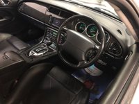 USED 2004 K JAGUAR XKR 4.2 XKR COUPE 2d 400 BHP * CLIMATE CONTROL * PARKING SENSORS * LEATHER TRIM * 20 INCH ALLOY WHEELS ** MOT MAY 2022 * 13 SERVICES *
