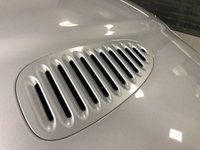USED 2004 K JAGUAR XKR 4.2 XKR COUPE 2d 400 BHP * CLIMATE CONTROL * PARKING SENSORS * LEATHER TRIM * 20 INCH ALLOY WHEELS ** MOT MAY 2022 * 13 SERVICES *