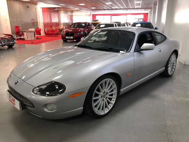 2004 K Jaguar Xkr 4.2 XKR COUPE 2d 400 BHP