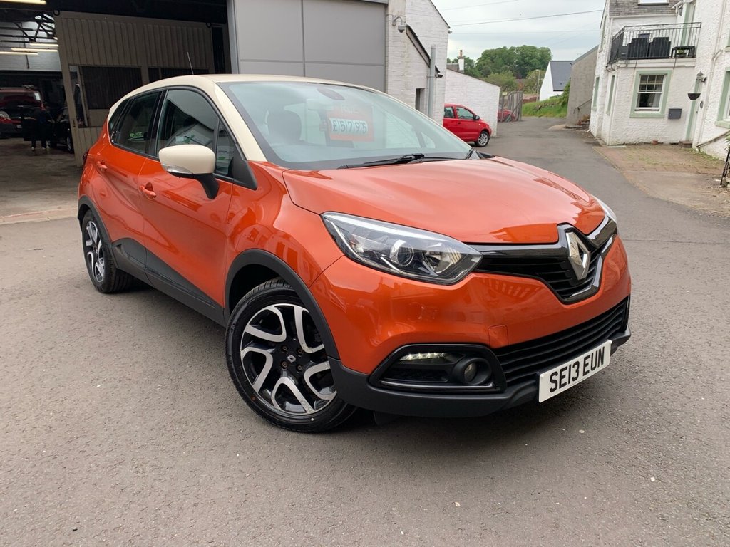 View our RENAULT CAPTUR