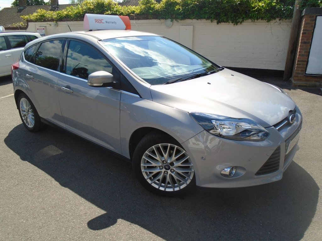 View our FORD FOCUS