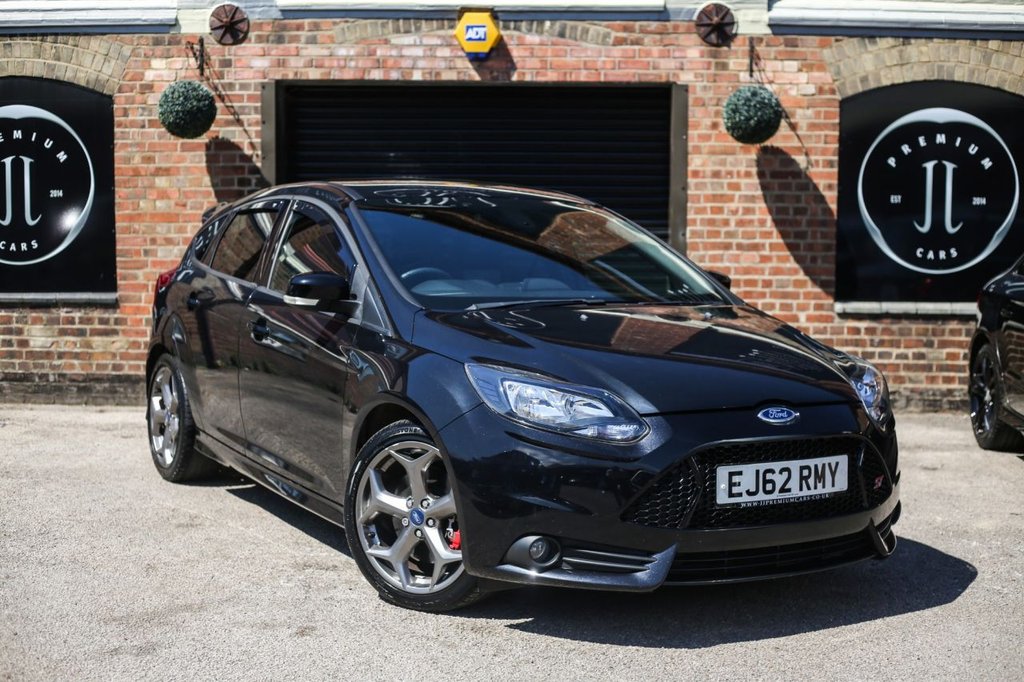 View our FORD FOCUS