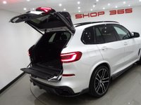 USED 2019 19 BMW X5 3.0 XDRIVE30D (265 PS) M SPORT AUTO (S/S) 5DR + 25,000 POUNDS EXTRAS + CARBON FIBRE AERO BODY KIT CARBON KIT+22 S+PAN ROOF+LASERS+INDIVIDUAL LEATHER
