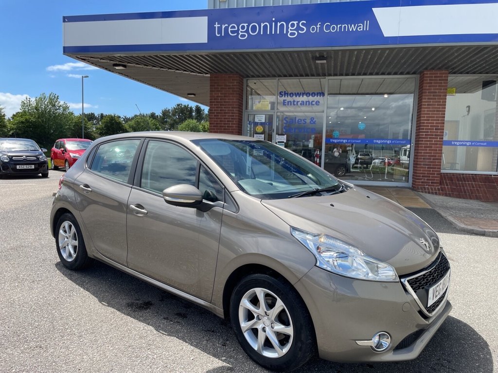 View our PEUGEOT 208