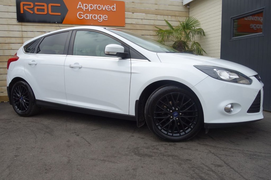 View our FORD FOCUS