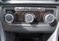 USED 2011 11 VOLKSWAGEN GOLF 1.6 MATCH TDI 5d 103 BHP www.suffolkcarcentre.co.uk - Located at Ilketshall