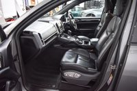 USED 2015 15 PORSCHE CAYENNE 4.2 D V8 S TIPTRONIC S 5d 385 BHP Huge Spec + Full OPC History