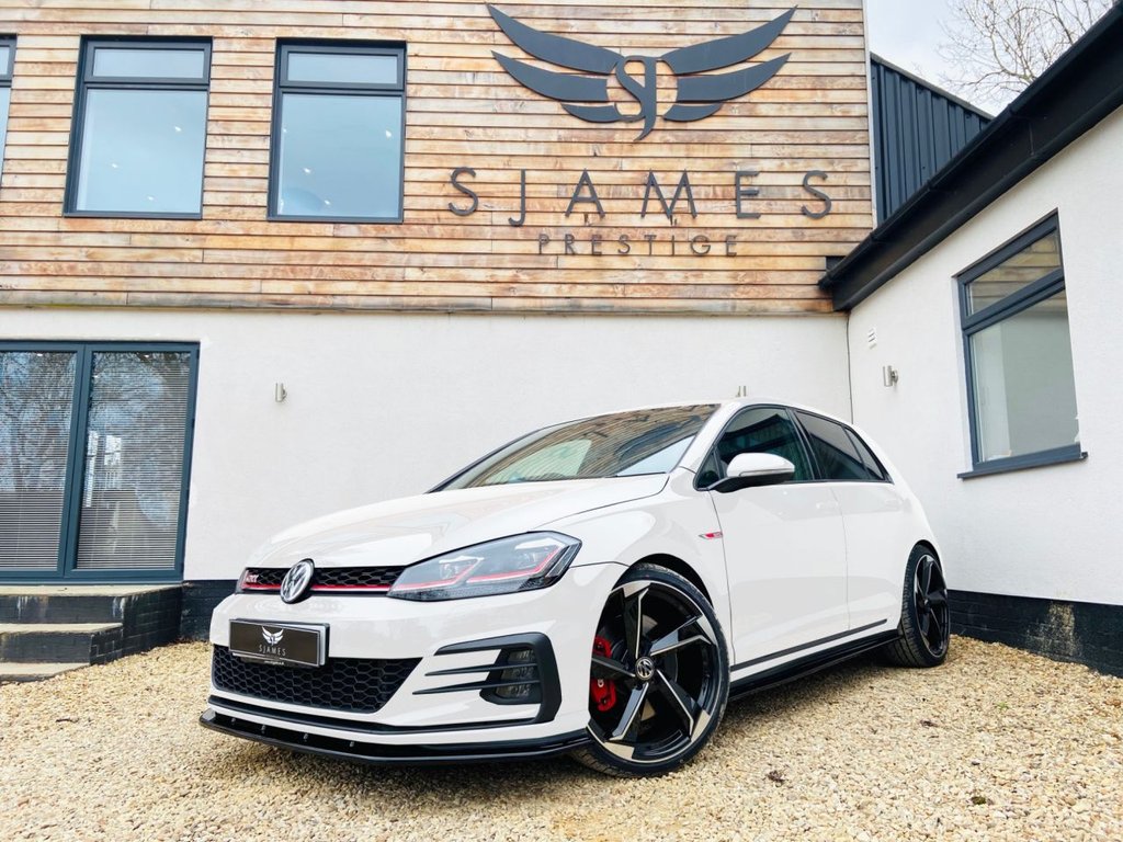 View our VOLKSWAGEN GOLF