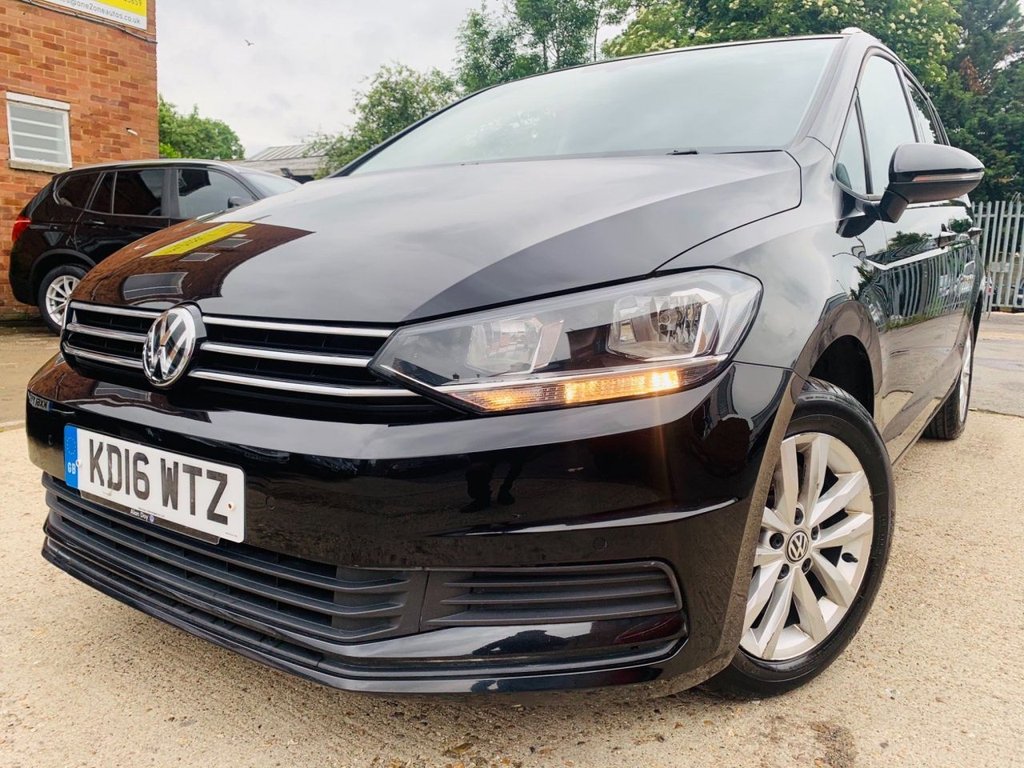 View our VOLKSWAGEN TOURAN