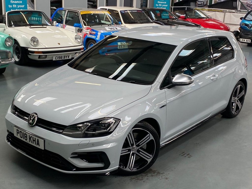 View our VOLKSWAGEN GOLF