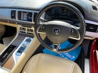 USED 2014 64 JAGUAR XF 2.2 D LUXURY 4d 163 BHP 