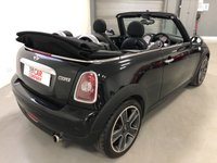 USED 2009 59 MINI CONVERTIBLE 1.6 COOPER 2d 120 BHP * PARKING SENSORS * CLIMATE * BLUETOOTH * 17 INCH ALLOY WHEELS *